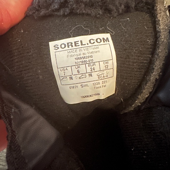 Sorel Commander Waterproof Insulated Winter Boots - Picture 9 of 12